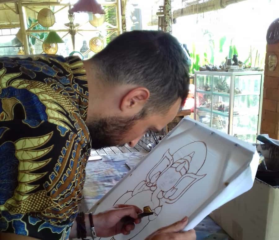 Ubud: 3-Hour Batik Making Class - The first lesson: tracing a design and handling wax