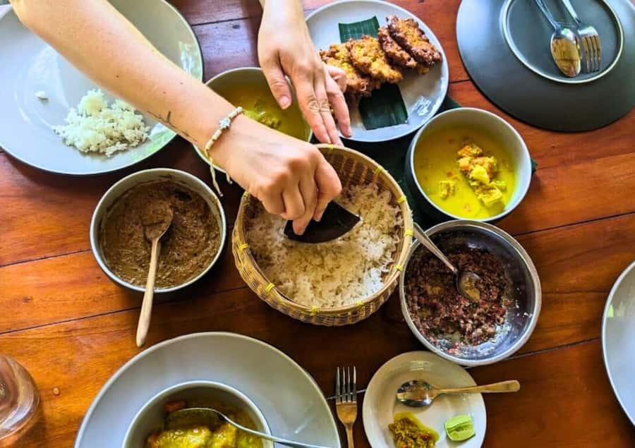 Ubud: Balinese Cooking Class at an Organic Farm - Start early for Ubud’s market