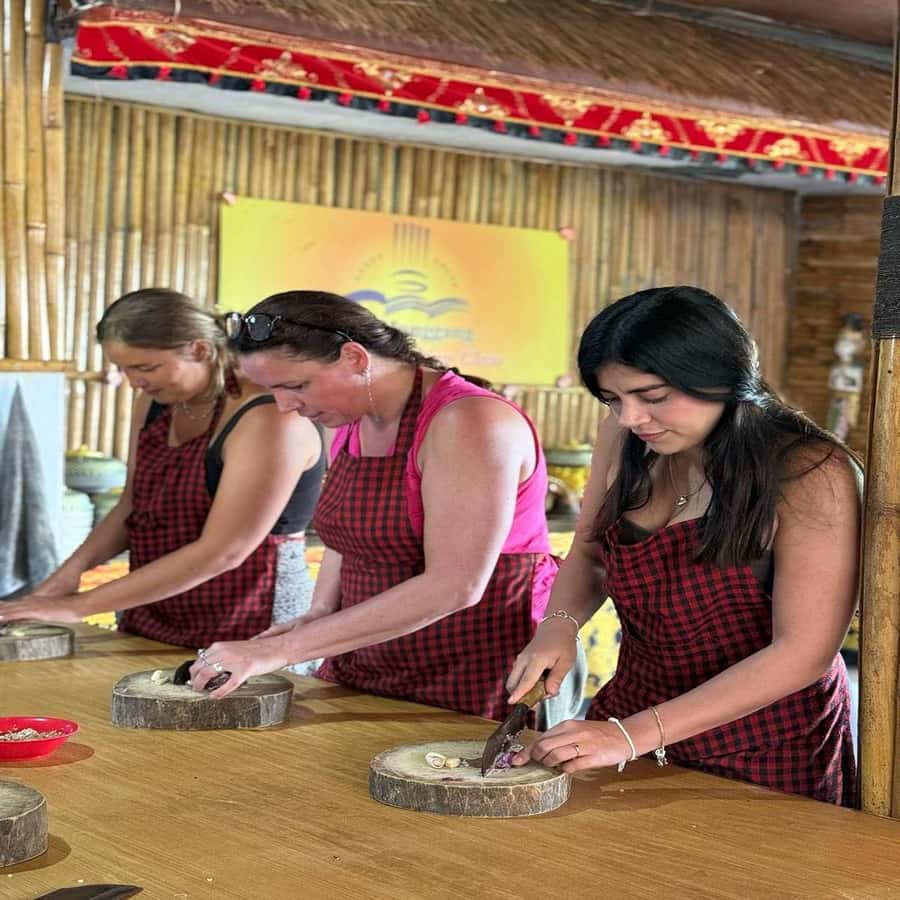 Ubud: Balinese Cooking Class with Traditional Dishes - Building the Balinese menu from scratch