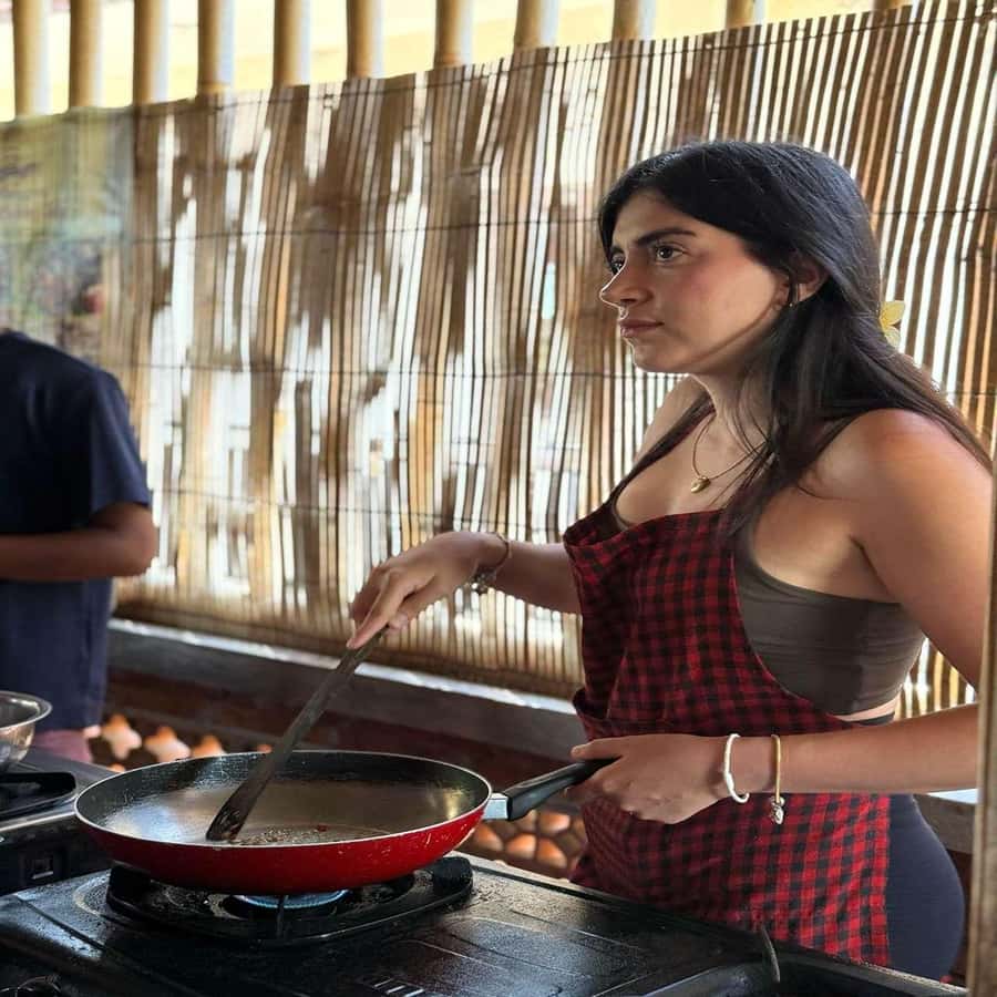 Ubud: Balinese Cooking Class with Traditional Dishes - Pickup details and the one practical warning