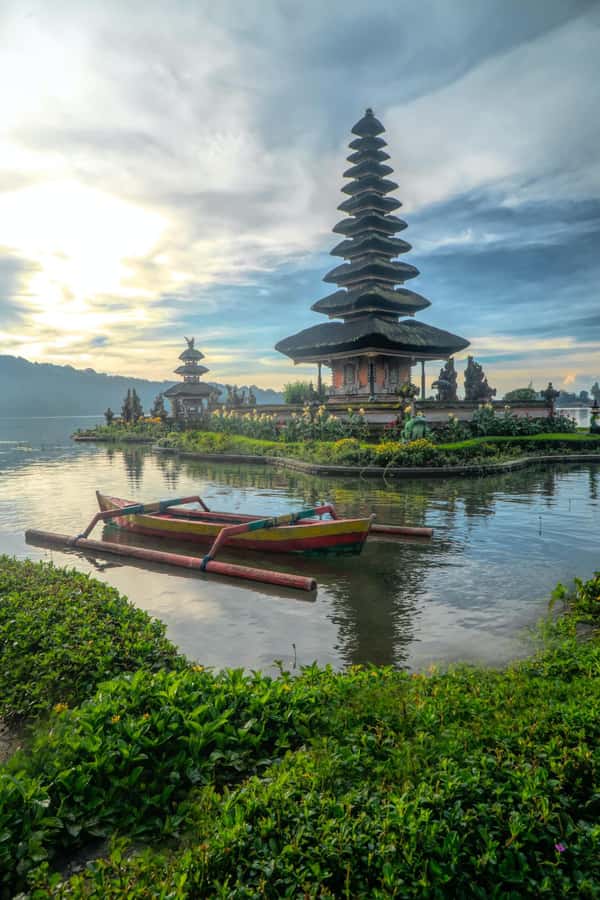 Ubud: Classic Vintage Volkswagen Custom Tour - Tegallalang Rice Terrace and the subak tradition