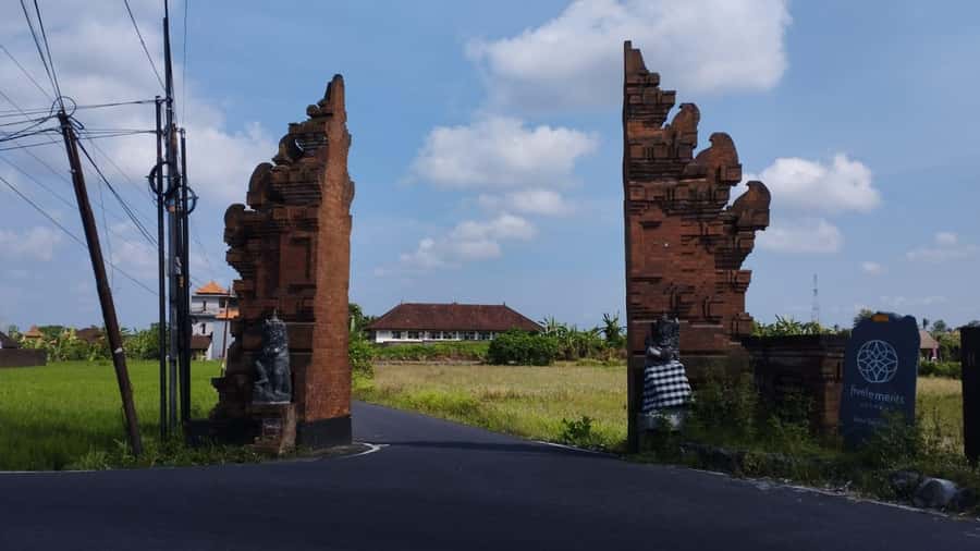 Ubud e-Bike Tour & Whitewater Rafting - Taking on the Ayung River