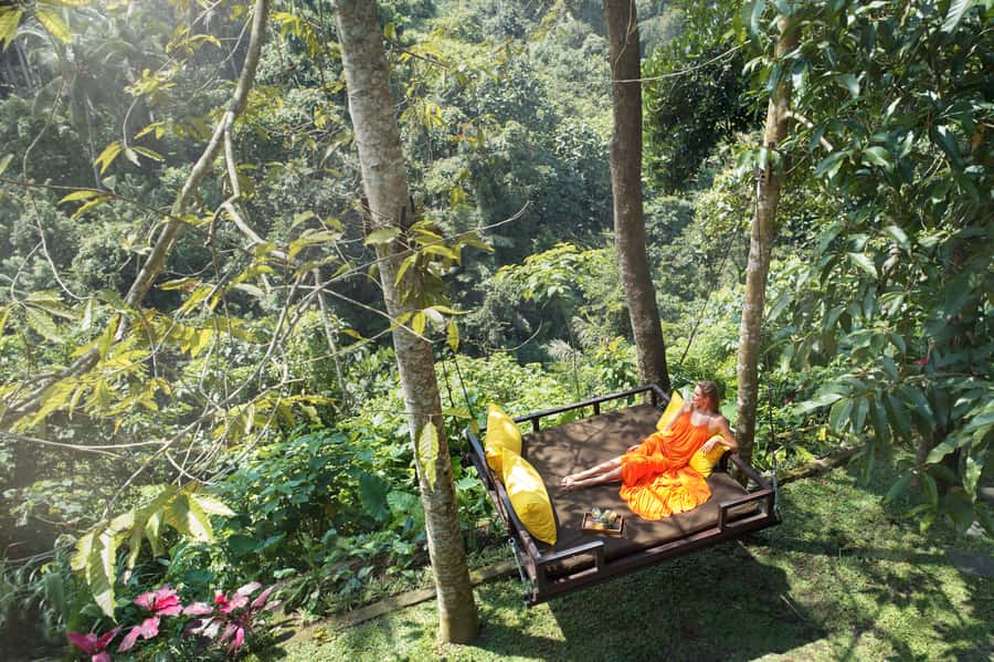 Ubud: Forest Spa Treatment with Forest Swing - A resort spa with a Bali photo stop built in