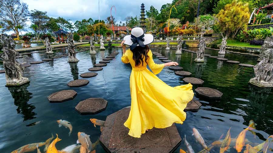 Ubud: Heaven Gate Lempuyang, Water Palace & Waterfall Tour - Tirta Gangga, Bali’s former royal water palace