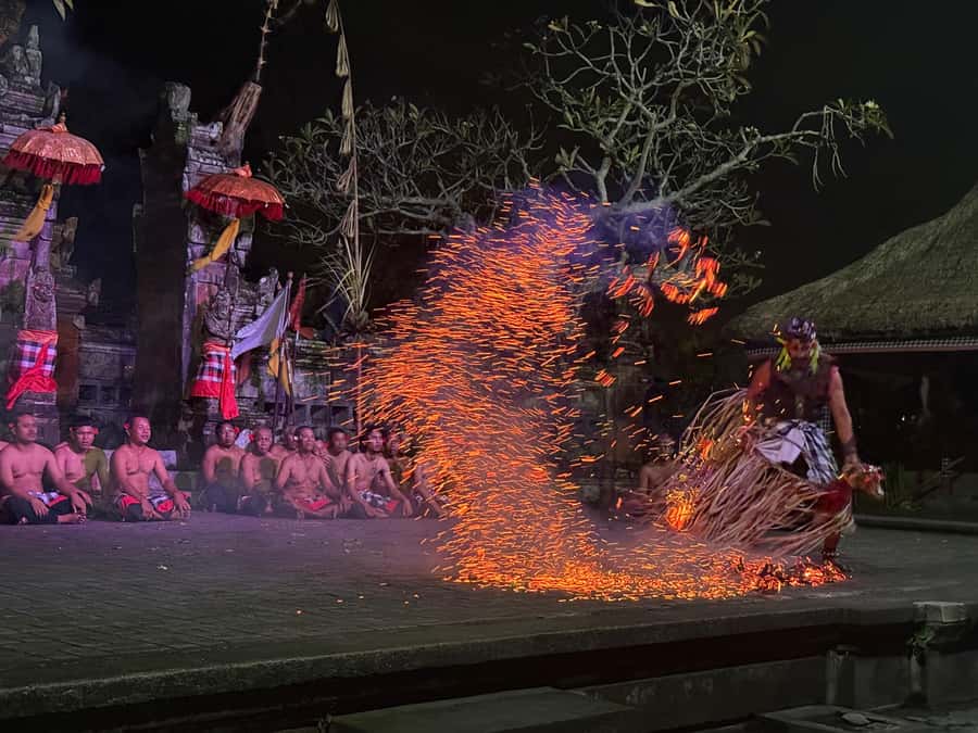 Ubud: Kecak & Fire Dance Show at Batubulan Village - Why the Kecak works so well at sunset