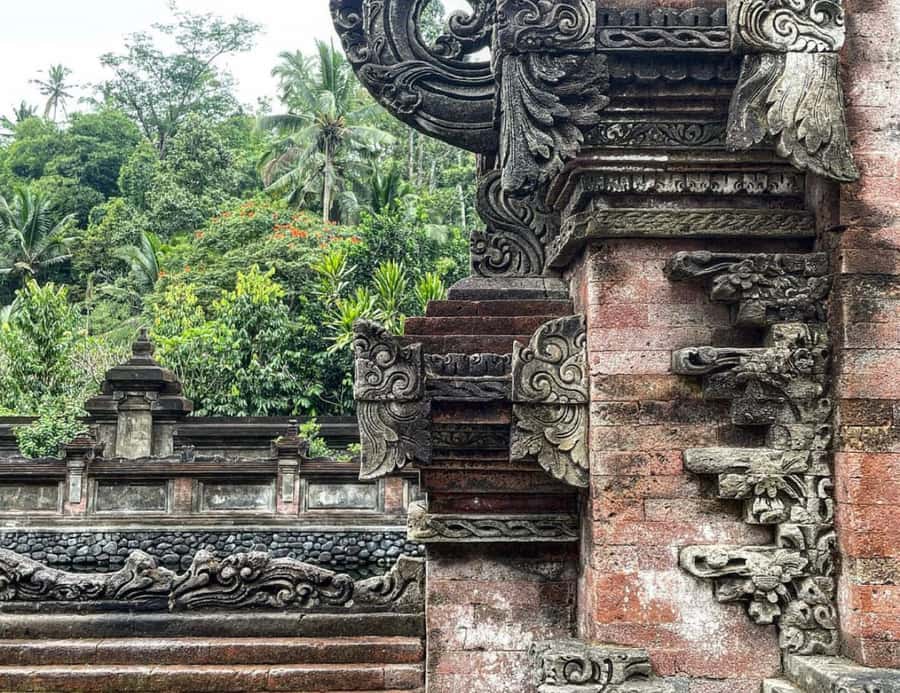 Ubud: Mangening Water Temple Tour with Spiritual Cleansing - What happens at Pura Mengening