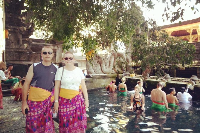 Ubud Natural Gems And Secret Waterfall Private Guided Tour - Tegalalang Rice Terrace: a short walk with a big view