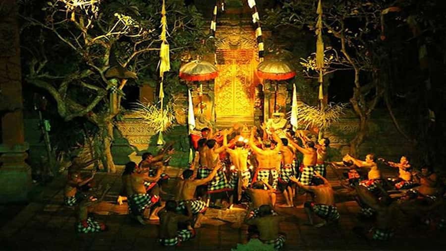 Ubud: Private Evening Tour with Legong Dance Performance - Optional Coffee, Batik, and Silver Stops