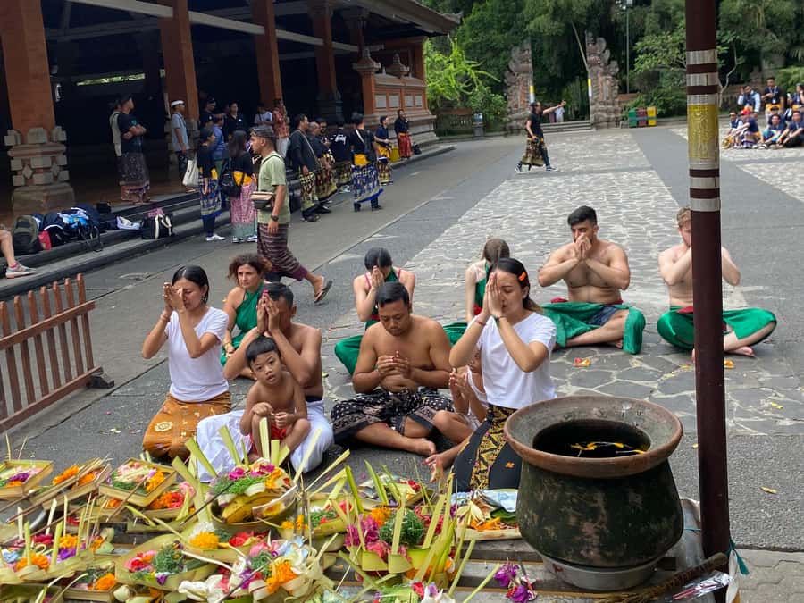 Ubud: Rice Terrace, Monkey Forest, Temple, & Waterfall - Cooling off at Ulu Petanu Waterfall