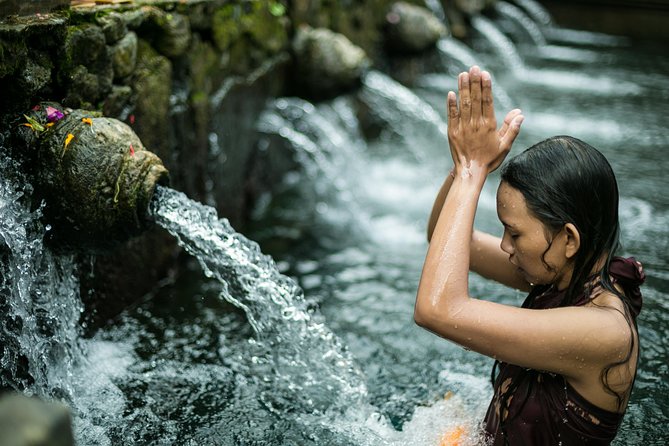Ubud Small Group Tour: Monkey Forest, Tegalalang Rice Terraces and more - Sacred Monkey Forest: Fun, But Keep Your Belongings Close