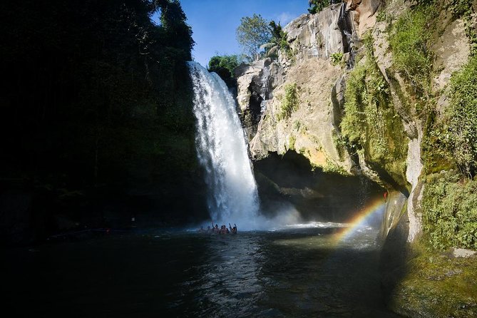 Ubud Village Sightseeing, Famous Paddy Field And Ubud Waterfall - Tegenungan Waterfall: finish with water and open space