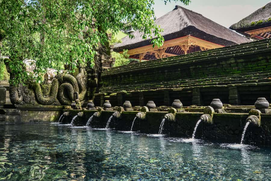 Ubud & Volcano Hot Springs Tours - Starting with Ubud Palace and the market