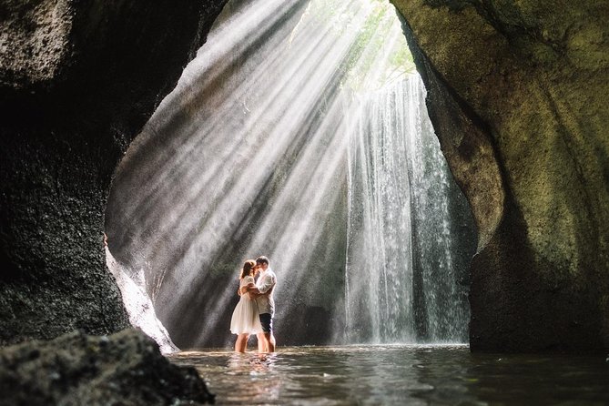 Ubud Waterfall Experience - Tukad Cepung and its unusual rock setting