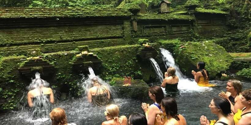 Ubud: Wellness Retreat with Massage, Yoga Class, and Lunch - A cleansing ritual at Mengening Holy Water Temple