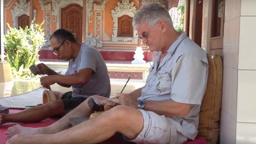 Ubud: Wood Carving Class with Balinese Artisans - The role of the guide and artisan