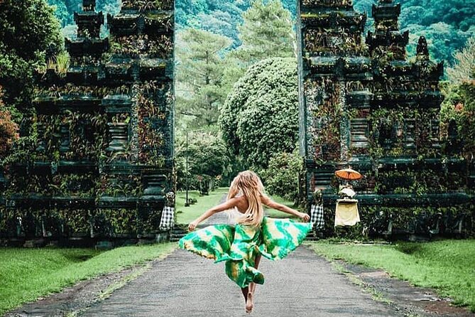 Ulun Danu Temple, Handara Gate, Wanagiri And Banyu Mala Waterfall - Key points to know before booking