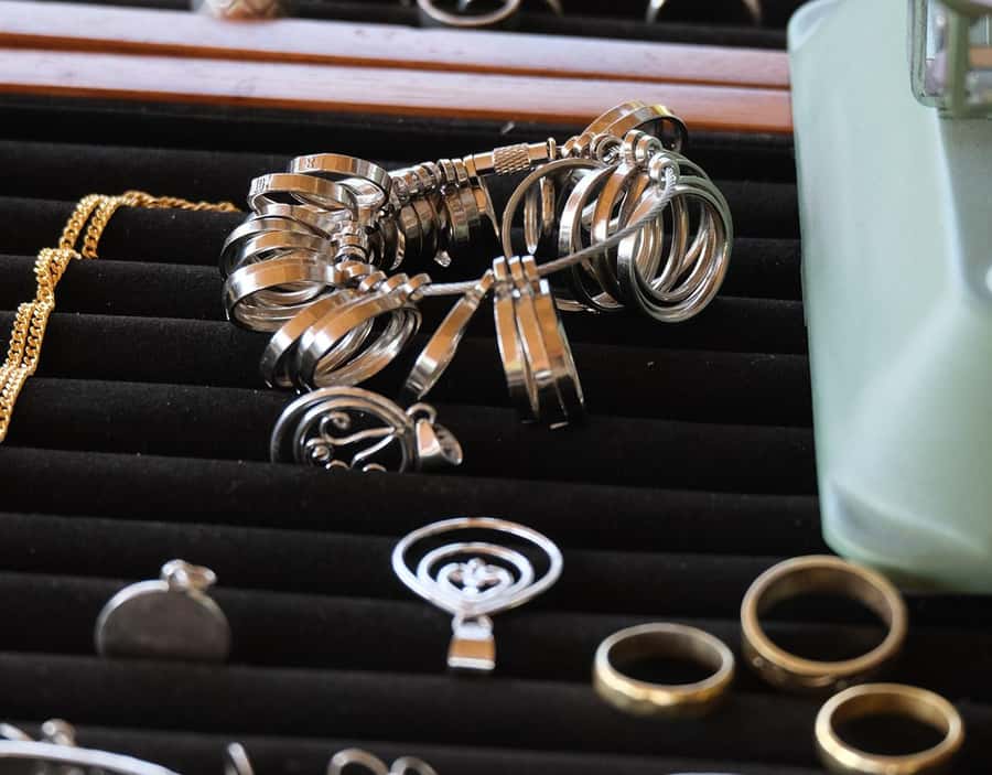 Uluwatu : Make Your Own Silver Jewelry Class - Meeting the Silversmiths at Krisna Silver Class Uluwatu