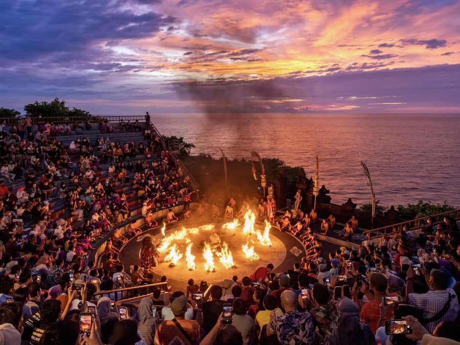 Uluwatu Sunset Temple - Kecak Dance Show & Seafood Dinner - Why this South Bali combination works