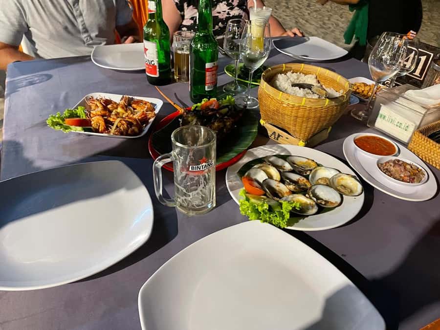 Uluwatu Sunset Temple - Kecak Dance Show & Seafood Dinner - What the $47 price really covers
