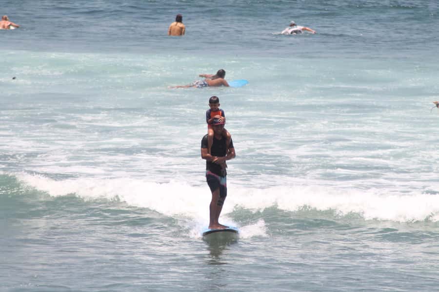Uluwatu: Surf Lessons Beginner - Paddling, popping up, and catching small waves
