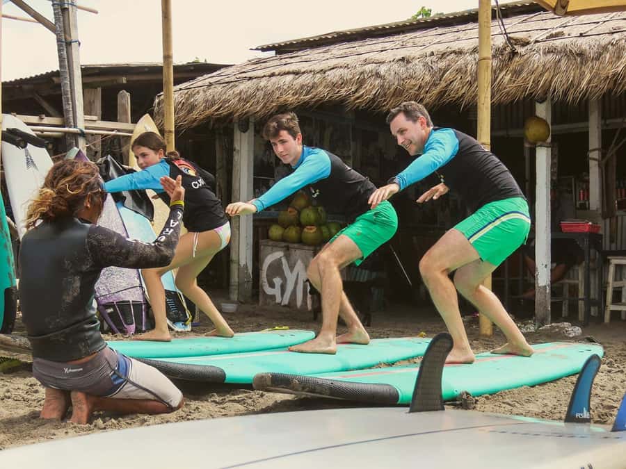 ULUWATU SURFING LESSON FOR ALL LEVELS - Swimming ability and comfort in the sea