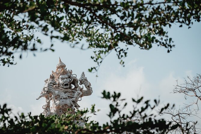 Uluwatu Temple Excursion - FREE WI-FI - The guide and explanation question