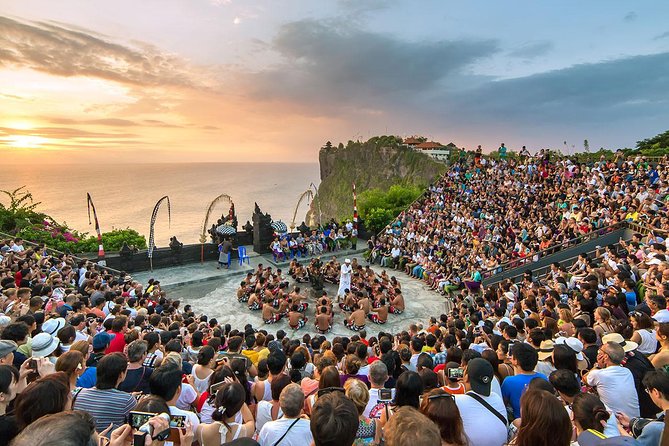 Uluwatu Temple & Kecak Fire Dance Tour - Why Uluwatu makes a fine evening plan
