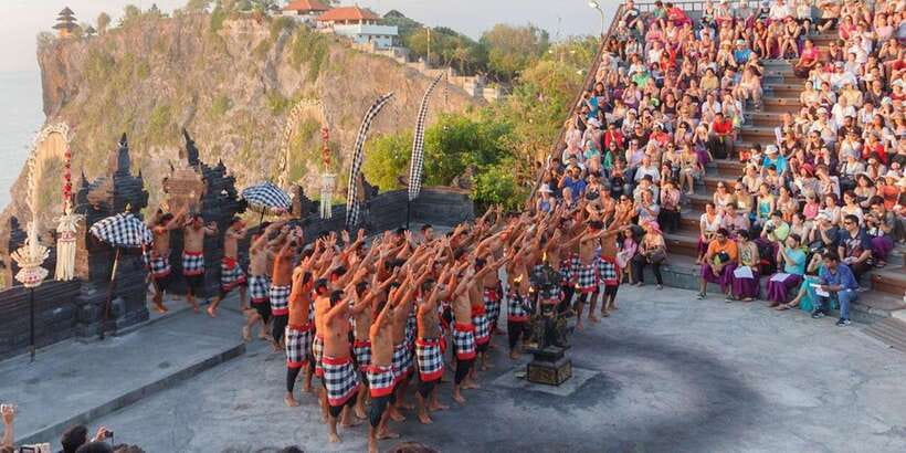 Uluwatu Temple : Sunset and Kecak Fire Dance / Private tour - Why Uluwatu works best at sunset