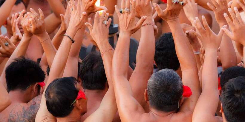 Uluwatu Temple : Sunset and Kecak Fire Dance / Private tour - What the $36 price really covers