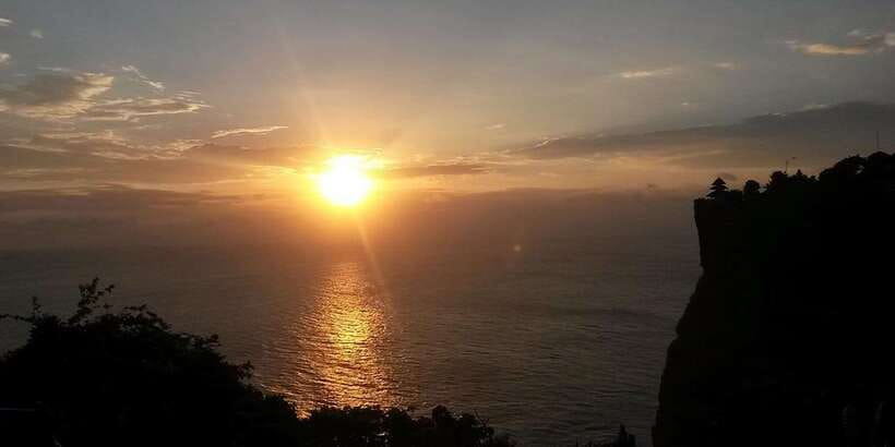 Uluwatu Temple : Sunset and Kecak Fire Dance / Private tour - Who will enjoy this evening most