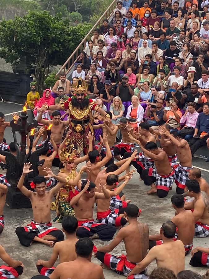 Uluwatu: Temple Sunset, Kecak Dance & Jimbaran Dinner - Should you book the Uluwatu sunset tour?